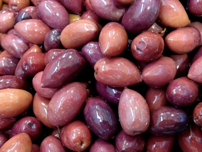 KALAMATA OLIVES BUCKET 3KG - Image 1