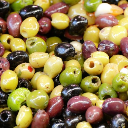 MIX SEASONED PITTED OLIVES SALVIANI 800G